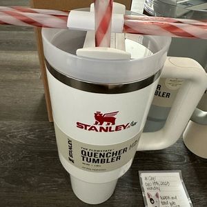 Stanley -mistletoe- limited release